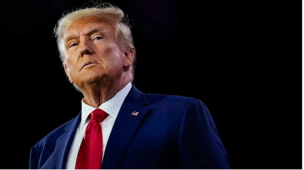 Trump grand jury to hear testimony from aide who was with him on Jan.&nbsp;6