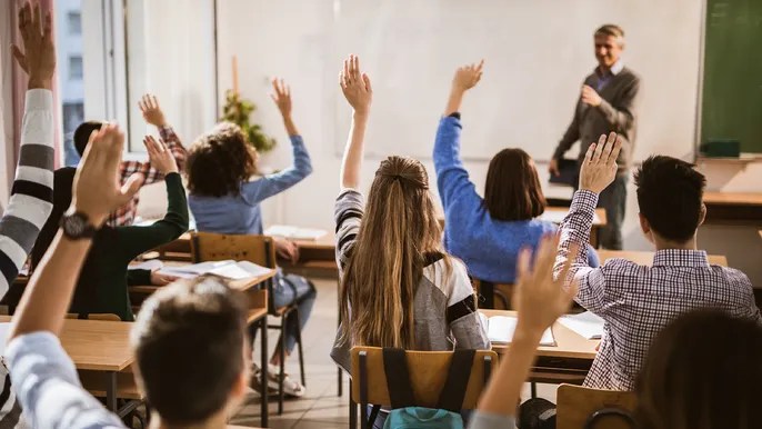 12th-grade boys becoming more conservative as girls trend overwhelmingly liberal, survey&nbsp;finds