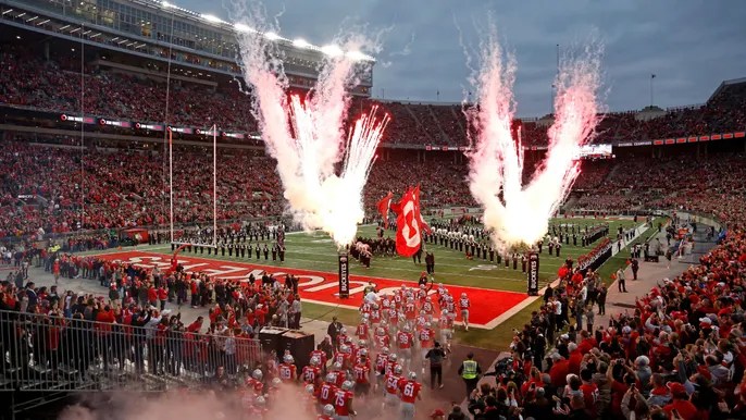 College student robbed at gunpoint outside&nbsp;dorm