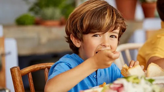 Should adults order off the kids’ menu? Some tout the health and budget benefits
