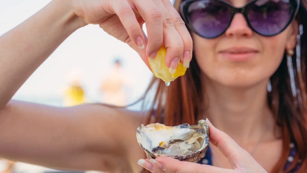Atlanta woman slurps down 48 oysters in viral TikTok — driving her date to ditch the&nbsp;tab