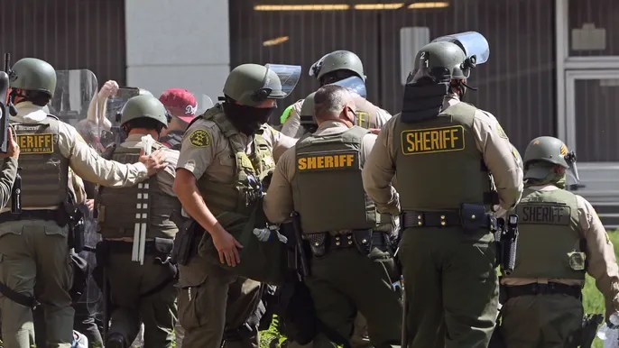 Four Los Angeles sheriff’s officials found dead in apparent&nbsp;suicides