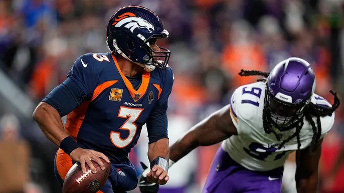 Russell Wilson throws clutch TD pass to lift Broncos to 4th straight&nbsp;win