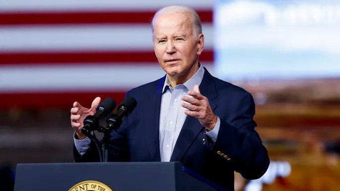 CNN analyst suggests Biden could ‘lose’ re-election if he doesn’t stop talking about&nbsp;‘Bidenomics’