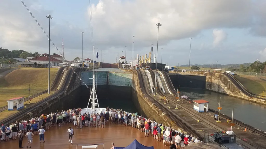 Low water level at Panama Canal could delay Christmas cheer for&nbsp;some
