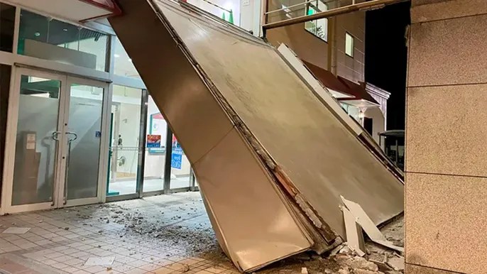 Japan downgrades tsunami warning after earthquake rocks region, at least four confirmed&nbsp;dead