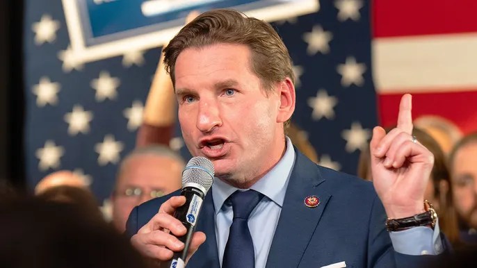 Democratic presidential candidate announces campaign layoffs, vows to remain in race: ‘Really tough&nbsp;day’