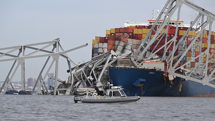 Search and rescue for at least 6 ongoing after Baltimore bridge&nbsp;collapse