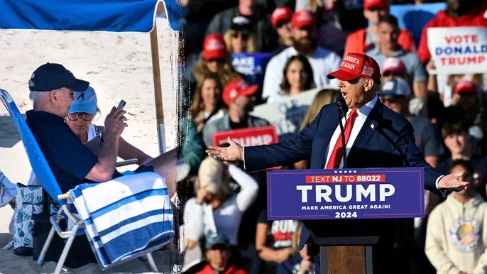 Massive Trump beach rally in deep blue NJ draws stark contrast to Biden’s beach weekend: ‘Biden could&nbsp;never’