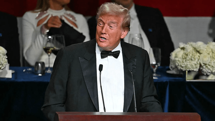 Major CNN Trump critic Brian Stelter admits Trump ‘was funny’ during Al Smith Dinner: ‘A few great&nbsp;jokes’