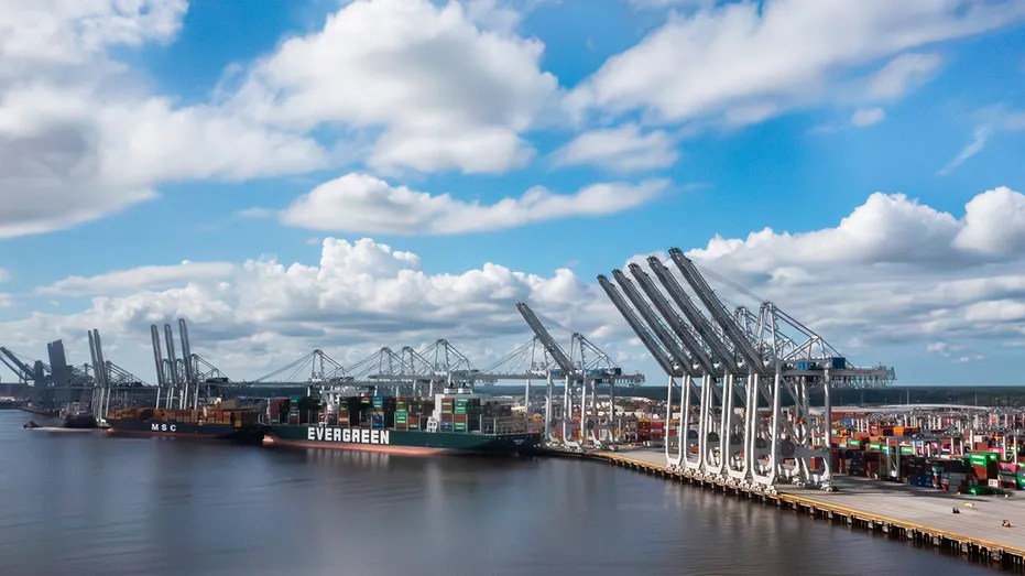 Dockworkers go on strike at East and Gulf Coast&nbsp;ports