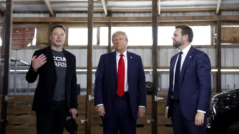 Elon Musk kicks off daily million-dollar giveaway for signers of pro-Trump&nbsp;petition