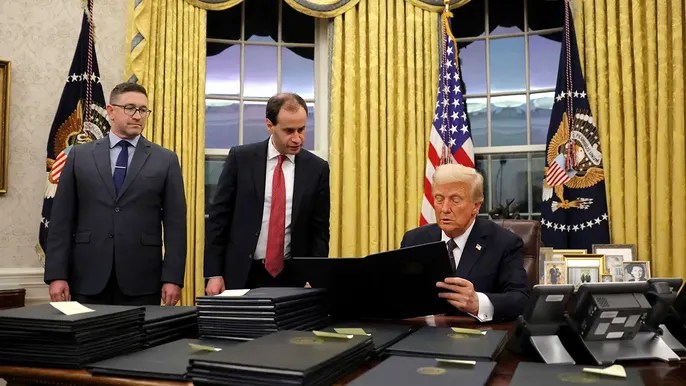 Trump pulls security clearance of 51 national security officials