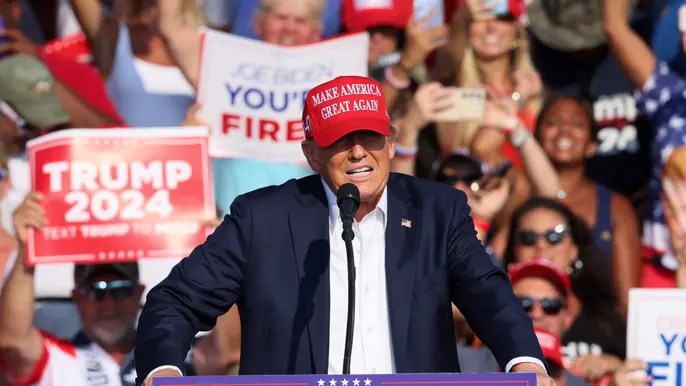 Photographer wins Pulitzer for iconic photo of bullet speeding by Trump’s head during assassination&nbsp;attempt