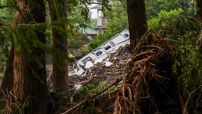 New Jersey Coast Guard swimmer rescues nearly 200 people in deadly Texas flash&nbsp;floods
