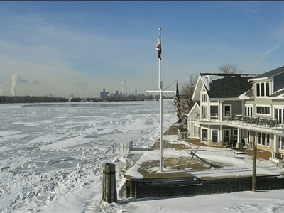 Live updates: Dangerous winter storm blasting America with heavy snow and crippling&nbsp;ice