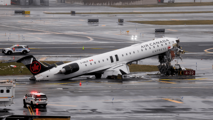 2 pilots killed after Air Canada jet hits fire truck, forcing New York’s LaGuardia airport to&nbsp;close