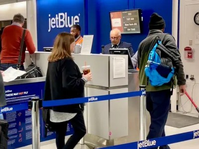 Flight passengers warn new boarding overhaul could trigger more chaos at the&nbsp;gate